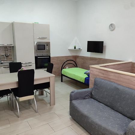 Al Civico 13 Apartment Foggia Ngoại thất bức ảnh